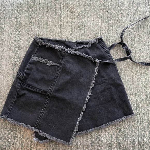 BDG black asymmetrical jean tie skirt - Picture 1 of 3